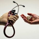 Comparación de medicina tradicional indígena y occidental